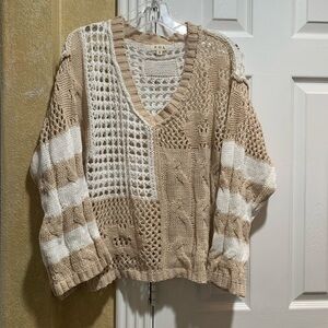 Crochet Women's POL - NWOT - Tan and Cream V-Neck Sweater - Very Oversized S
